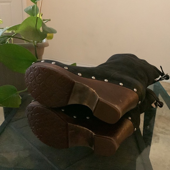 UGG Carnagie Wedge Clog Boots - Picture 12 of 14